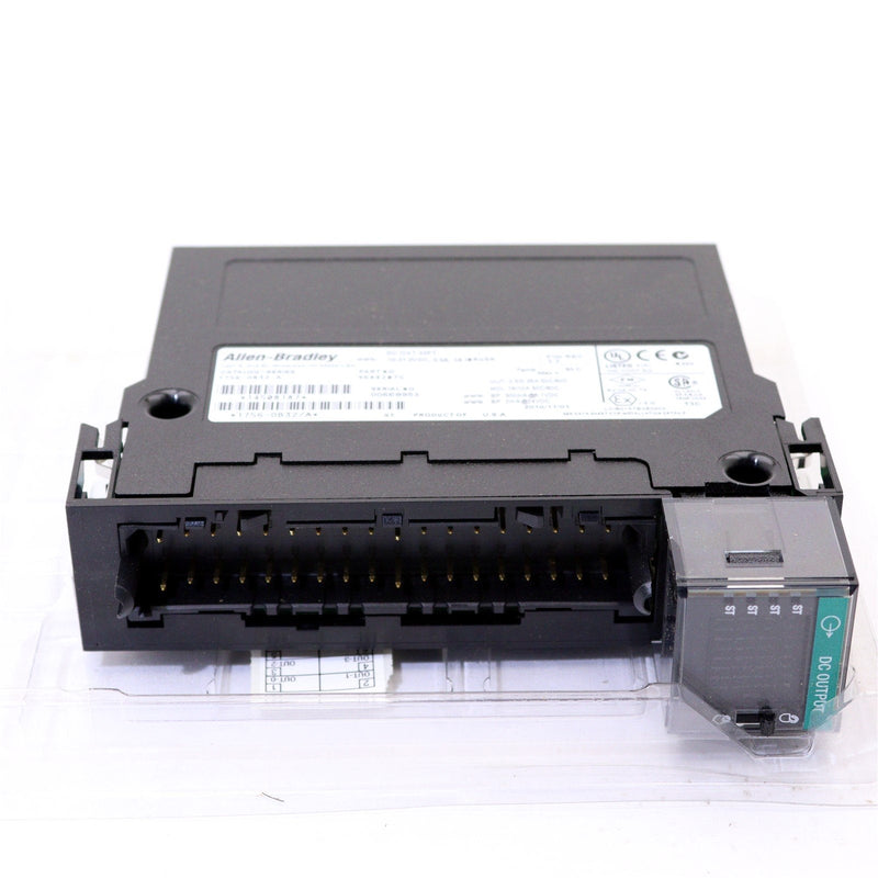 ALLEN BRADLEY CONTROLLOGIX 32 POINT D/O MODULE 1756-OB32 SERIES A