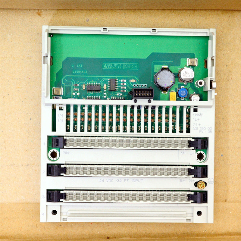 SCHNEIDER 170ADI35000 I/O BASE MODULE