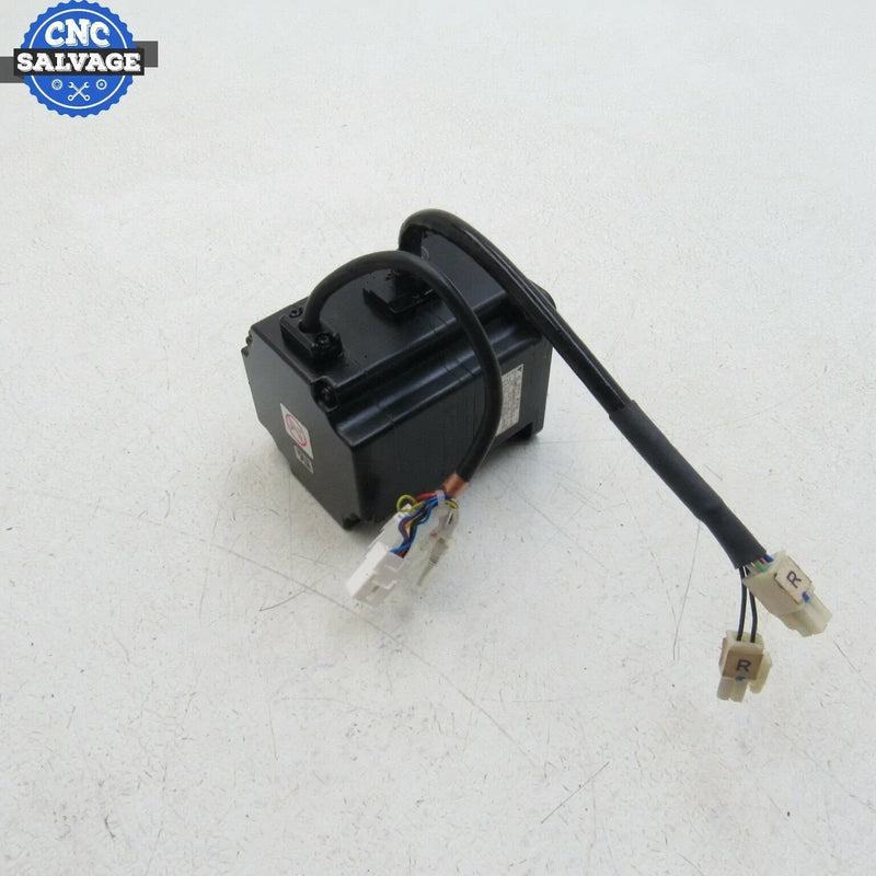 Yaskawa AC Servo Motor SGMPH-02A2A-YR12 *Tested*