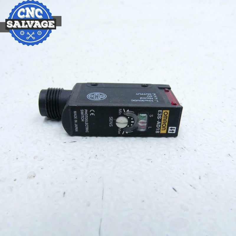 Omron Photoelectric Switch 10-30 VDC E3S-AD18 *New Open Box*