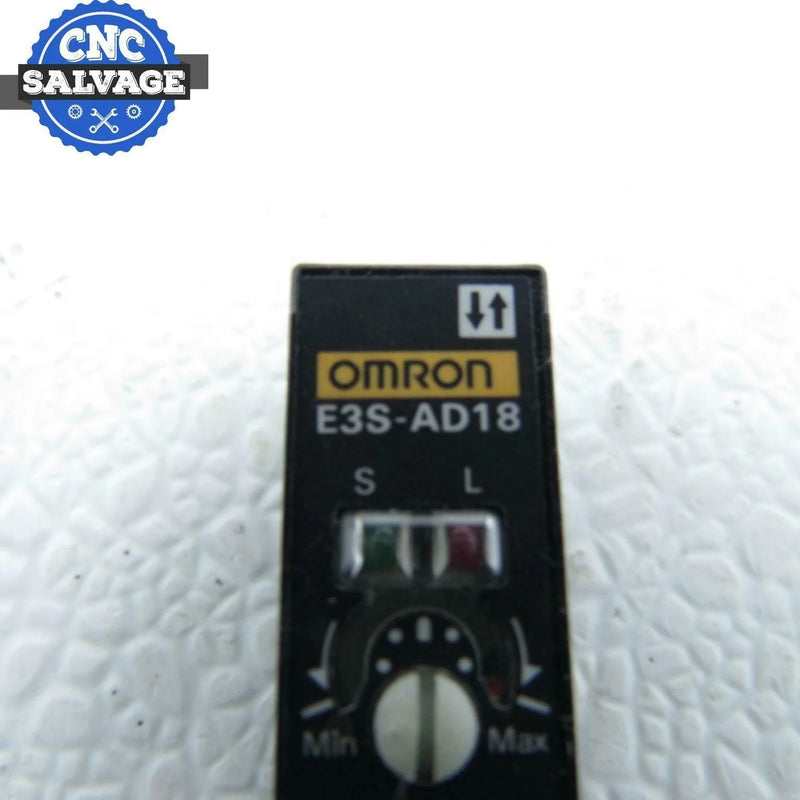 Omron Photoelectric Switch 10-30 VDC E3S-AD18 *New Open Box*