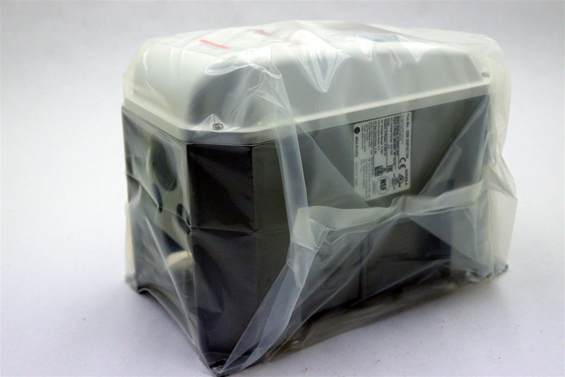 ALLEN-BRADLEY PowerFlex 40 Adjustable Frequency Drive 22B-D2P3C104*NEW OPEN BOX*