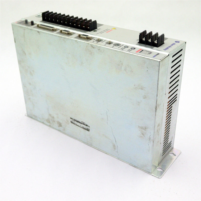 Allen Bradley Ultra3000 Servo Drive 2098-DSD-030-SE